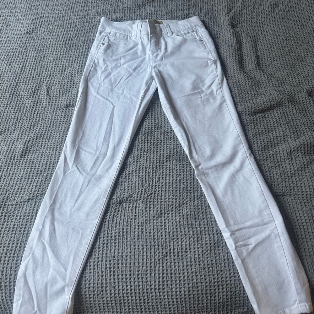 Stylish White Skinny Jeans